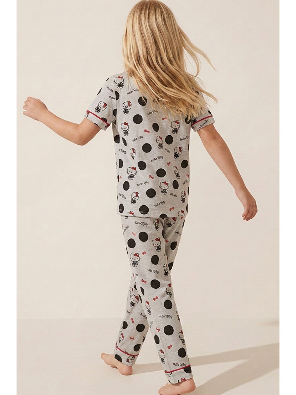 Gri Hello Kitty Lisanslı %100 Pamuk Pembe Çok Renkli Düğmeli Biyeli Pijama Takım 26120451-4