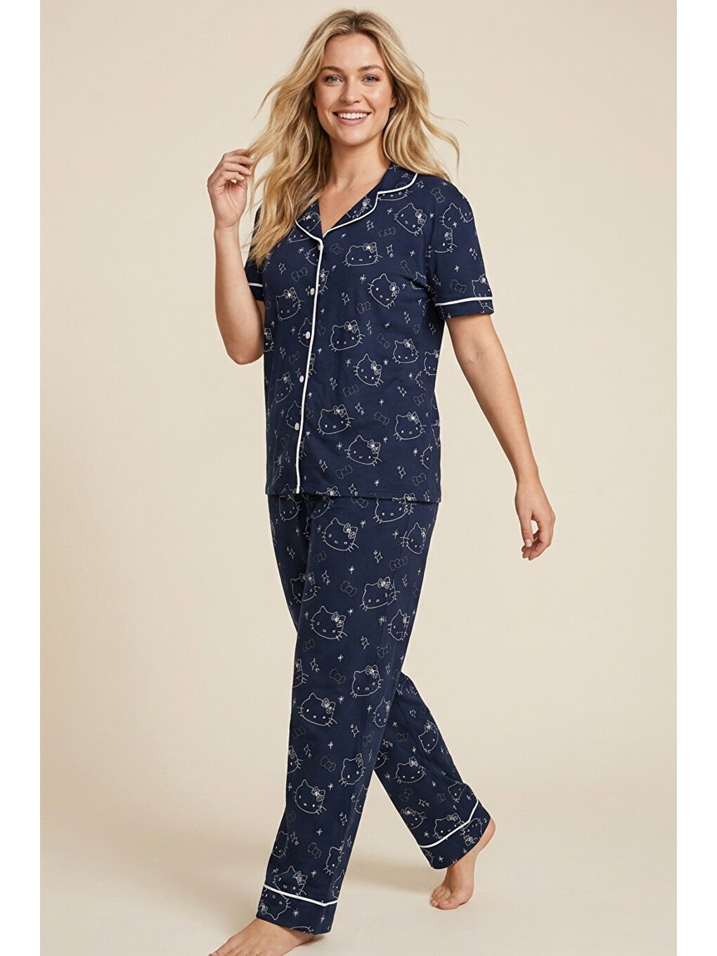Lacivert Hello Kitty Lisanslı %100 Pamuk Pembe Çok Renkli Düğmeli Biyeli Pijama Takım 26120451-1
