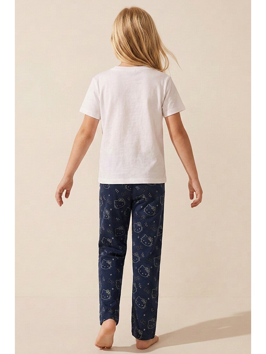 Ekru Hello Kitty Lisanslı %100 Pembe Çok Renkli Bisklet Yaka Pijama Takım 26120461-4