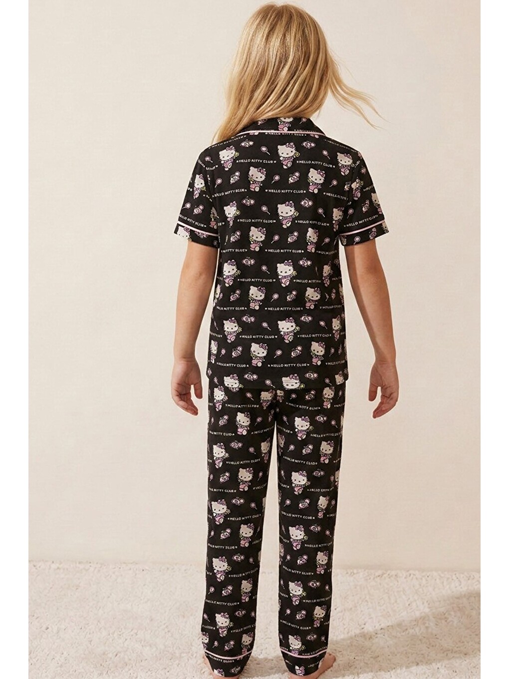Karışık Hello Kitty Lisanslı %100 Pamuk Pembe Çok Renkli Düğmeli Biyeli Pijama Takım 26120451-4