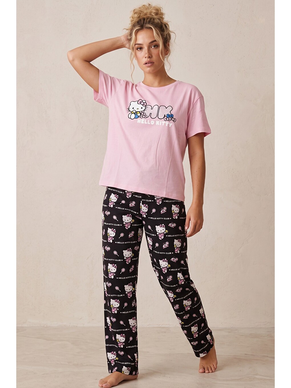 Hello Kitty Lisanslı %100 Pembe Çok Renkli Bisklet Yaka Pijama Takım 26120461-1
