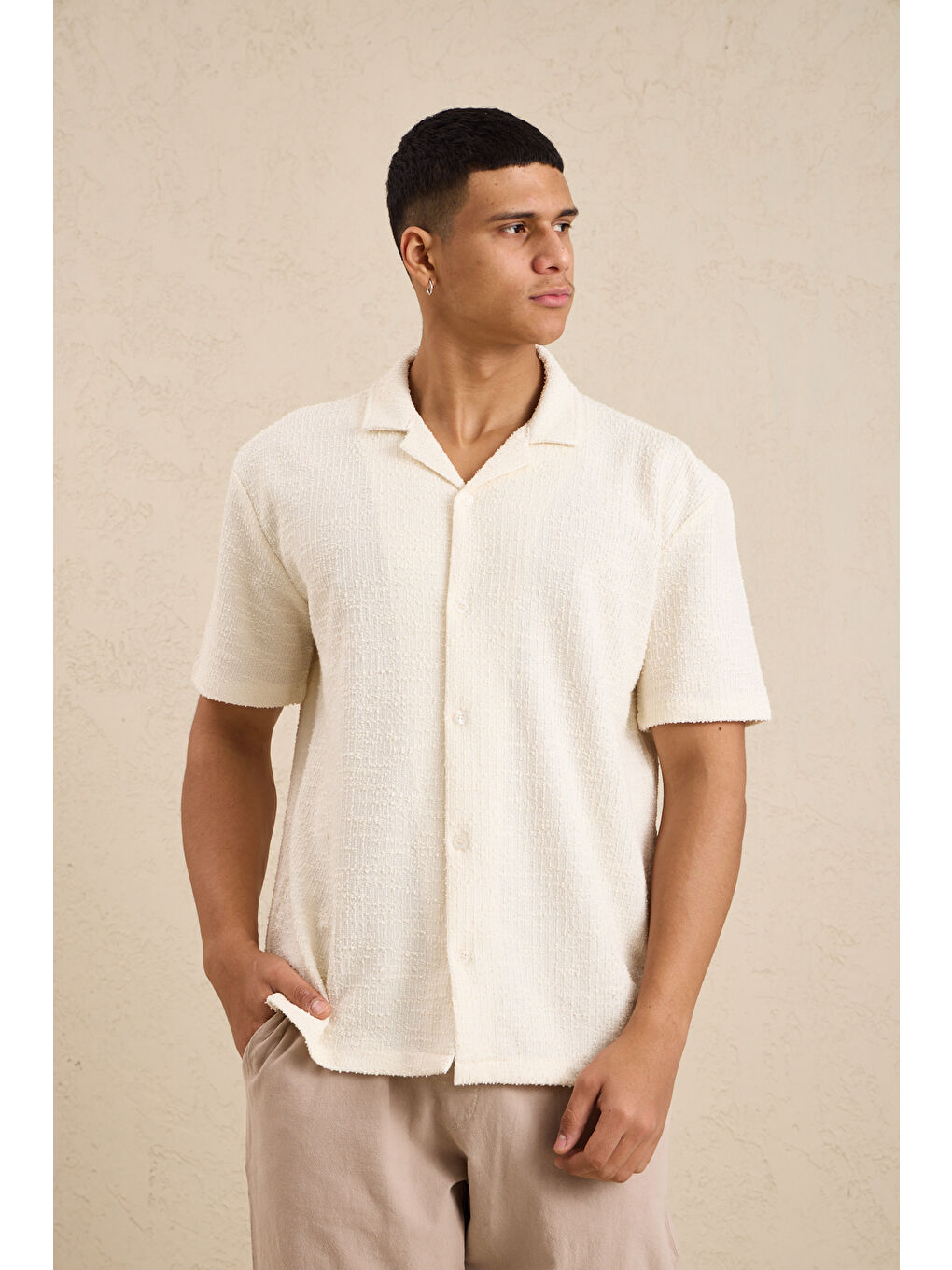 Erkek Teknik Kumaş Jakarlı Gömlek Ekru-1