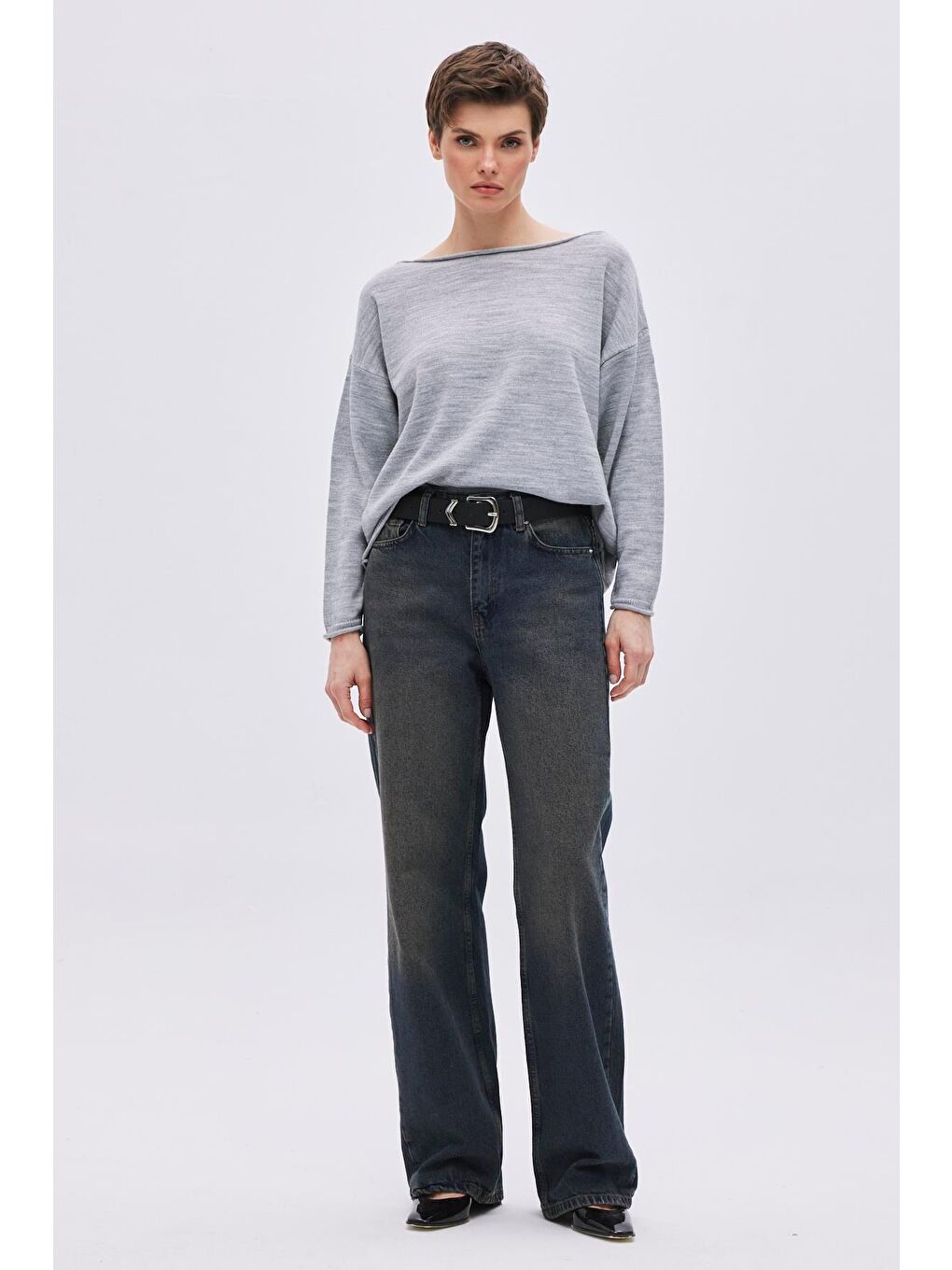 Lacivert Soluk Efektli Straight Fit Jean