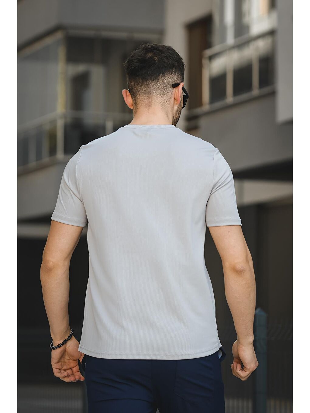 Gri Thea3b Jakar Kumaş Slim Fit Likralı Basic Erkek Tişört-2