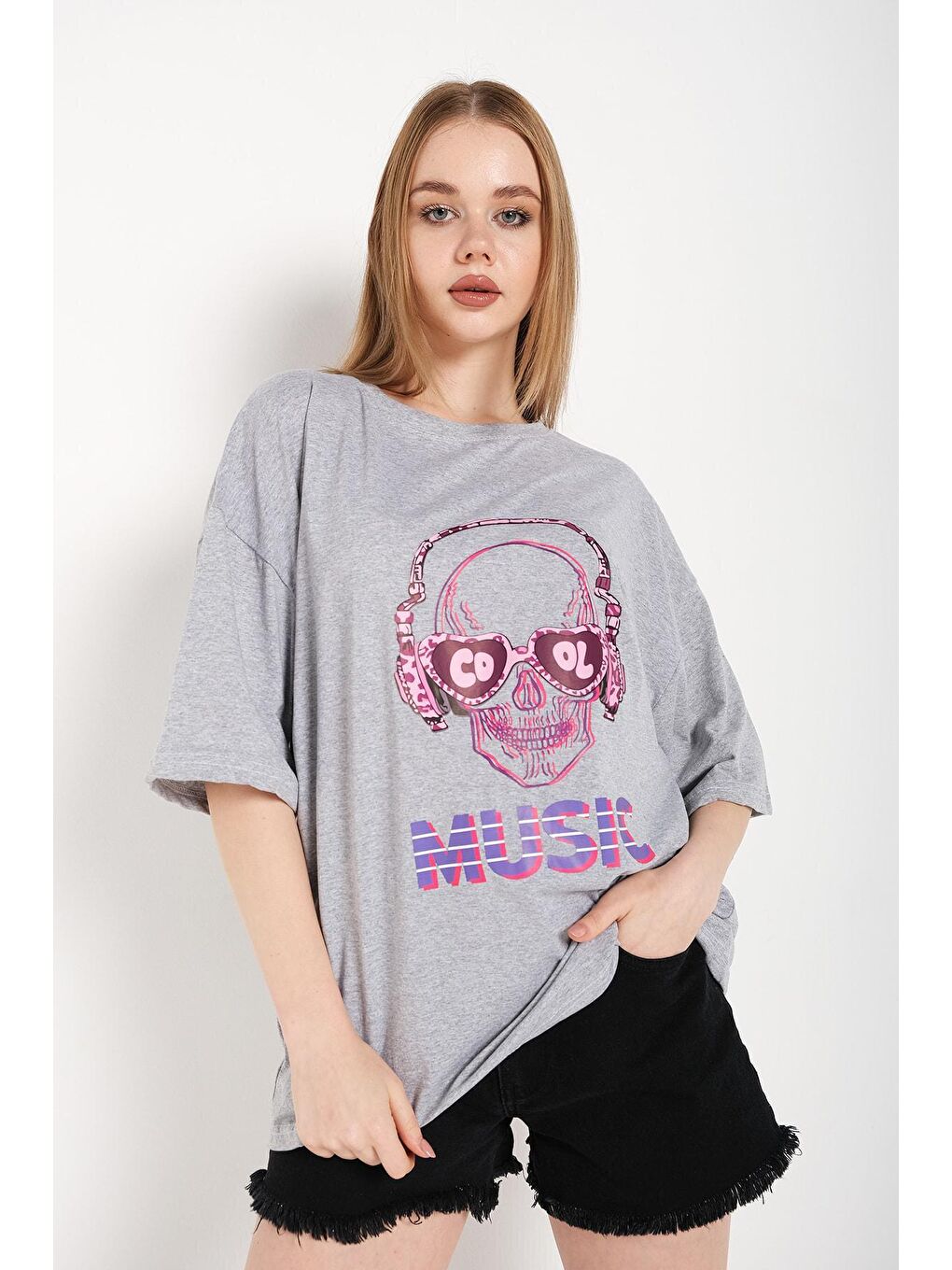 Trendseninle Gri Kadın Gri Oversize T-shirt Music Ön Baskılı Tişört - 1