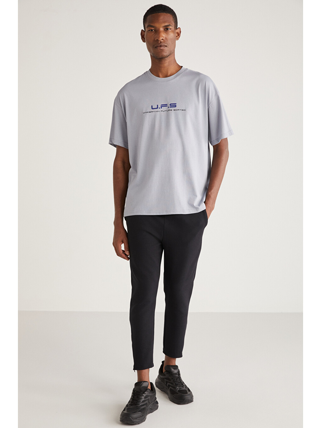 Crıspın Erkek Bisiklet Yaka %100 Pamuk Baskı Detaylı Açık Gri T-shirt-3