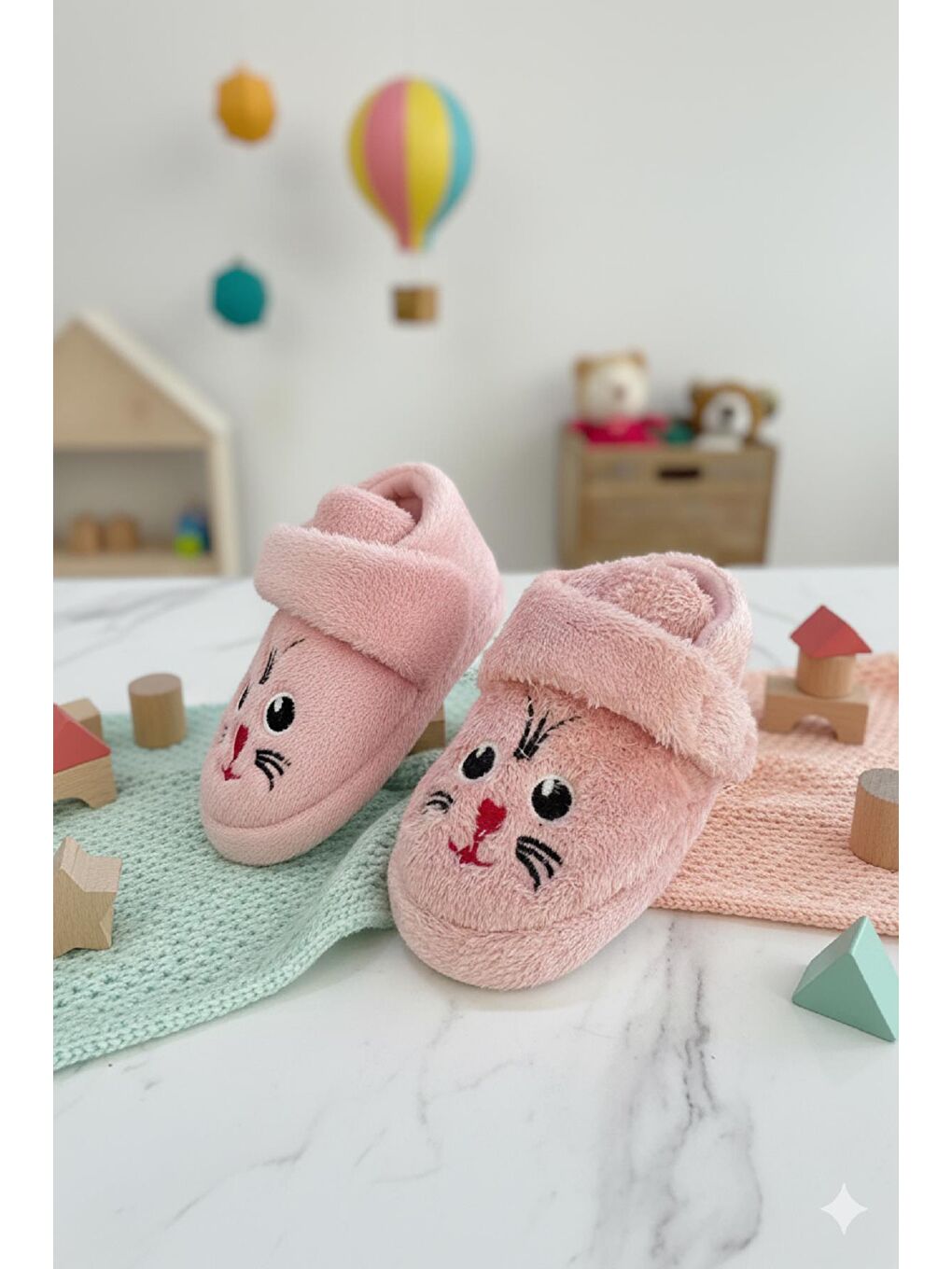 Pembe Sevimli Hayvanlar Cırtlı Kaydırmaz Taban Kreş Ev Okul Ayakkabısı Bebek Çocuk Panduf Ev Botu