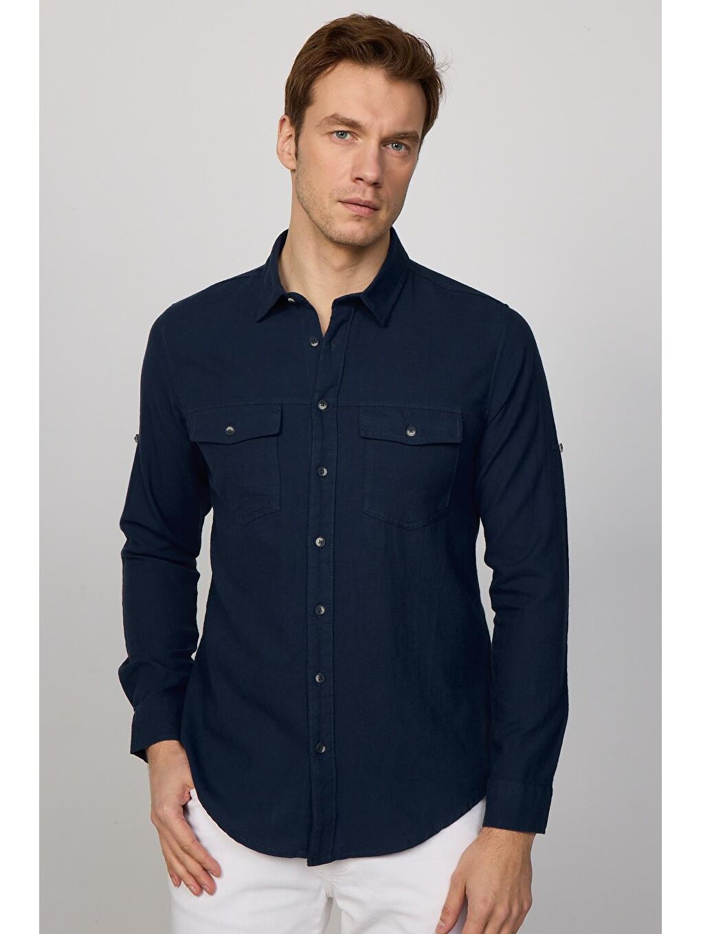 Slim Fit Uzun Kollu Çift Cep Pamuk Keten Spor Yaka Lacivert Erkek Gömlek