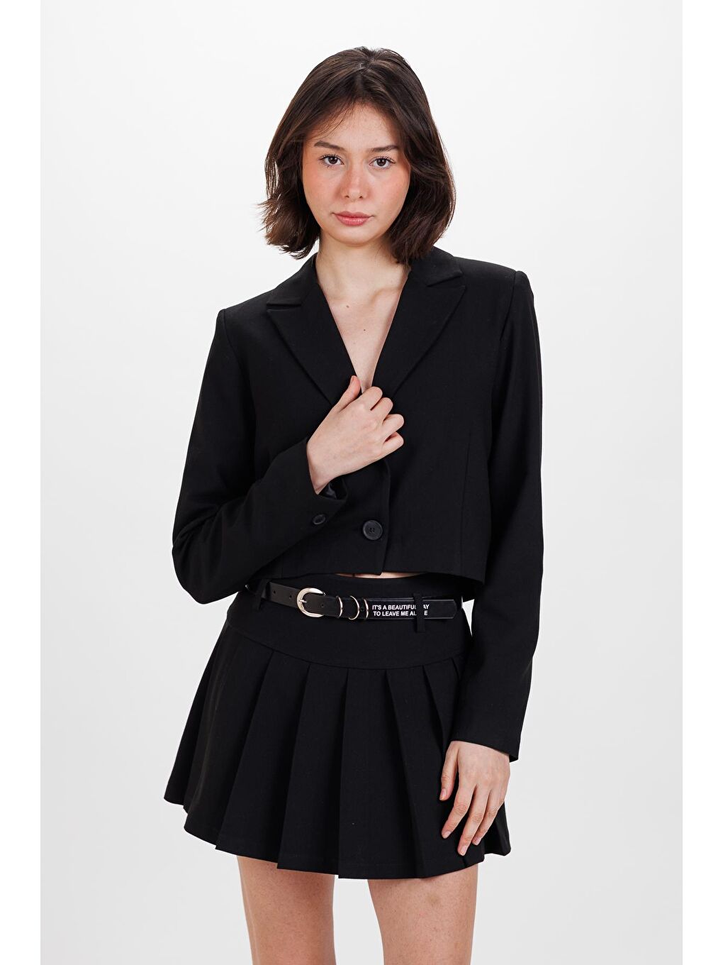 Kadın Siyah Düğmeli Uzun Kol Crop Dokuma Ceket