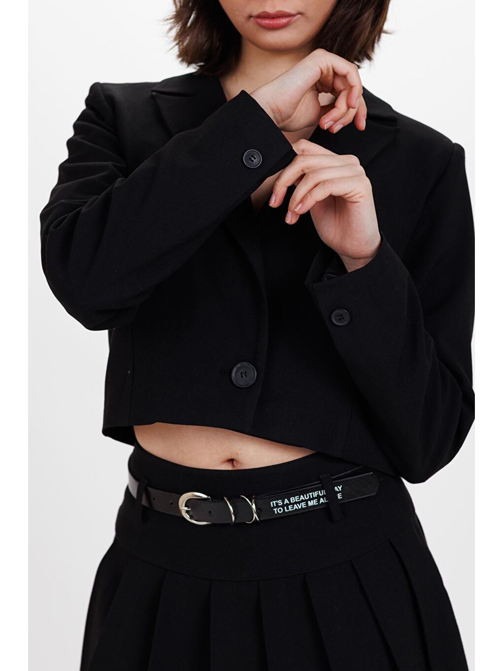 Kadın Siyah Düğmeli Uzun Kol Crop Dokuma Ceket-4