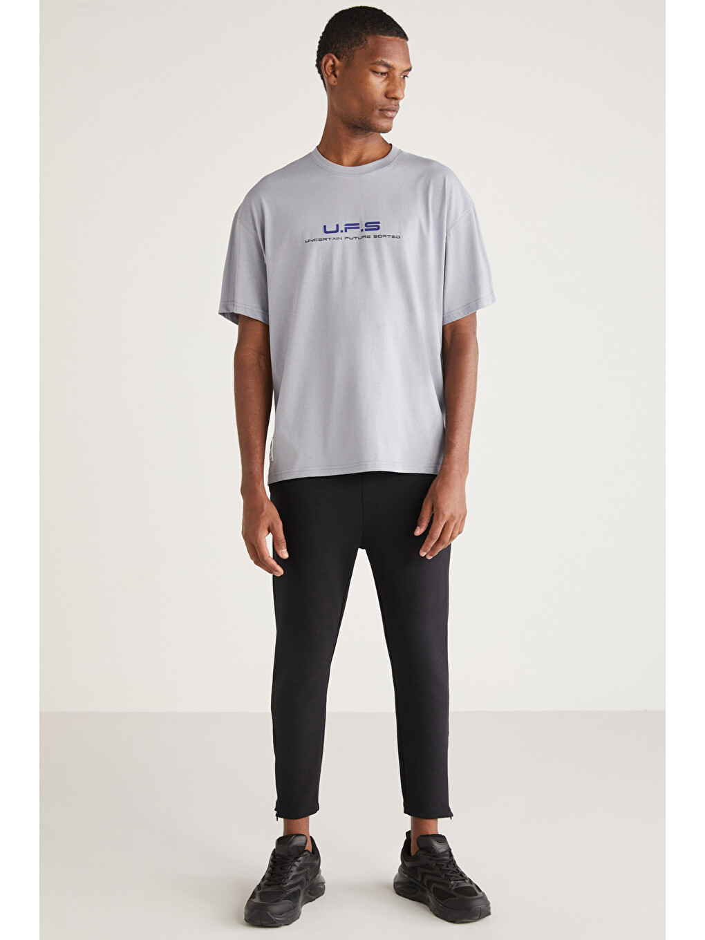 Crıspın Erkek Bisiklet Yaka %100 Pamuk Baskı Detaylı Açık Gri T-shirt-5