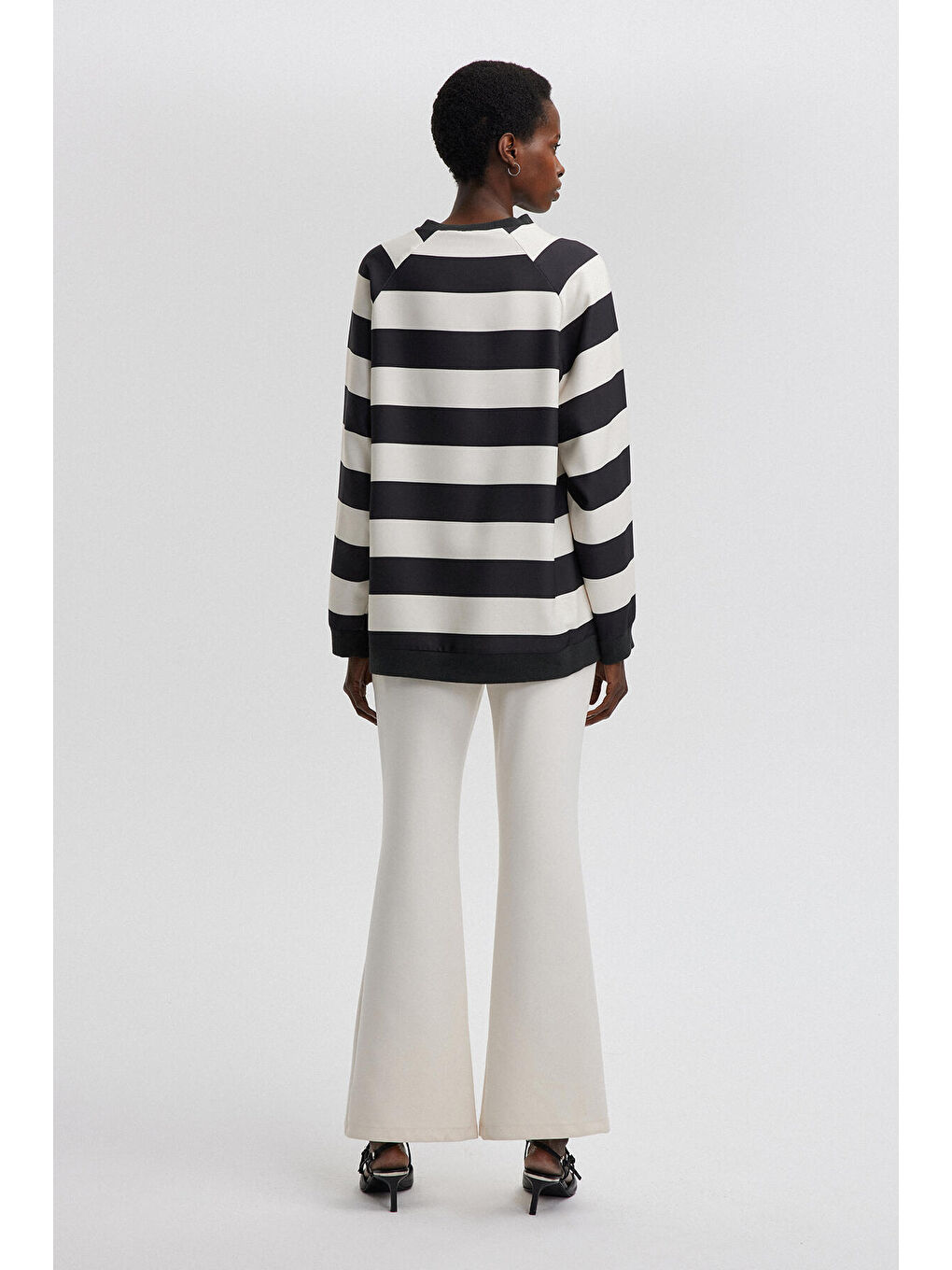 Siyah Çizgili Krep Tunik-3