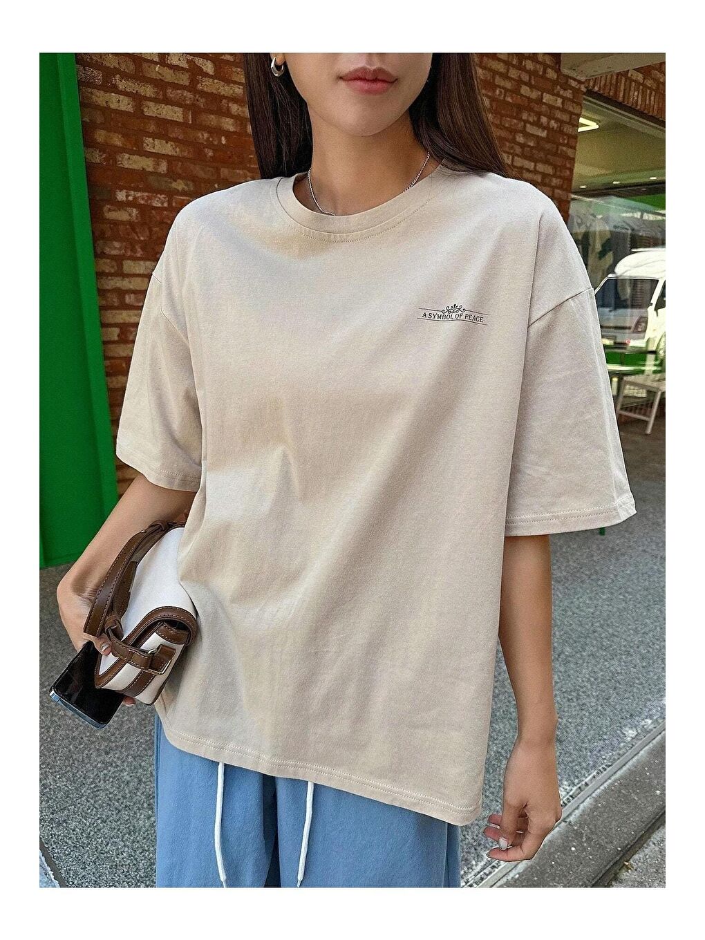 Kadın Bej Mediterranean Baskılı Oversize T-shirt-3