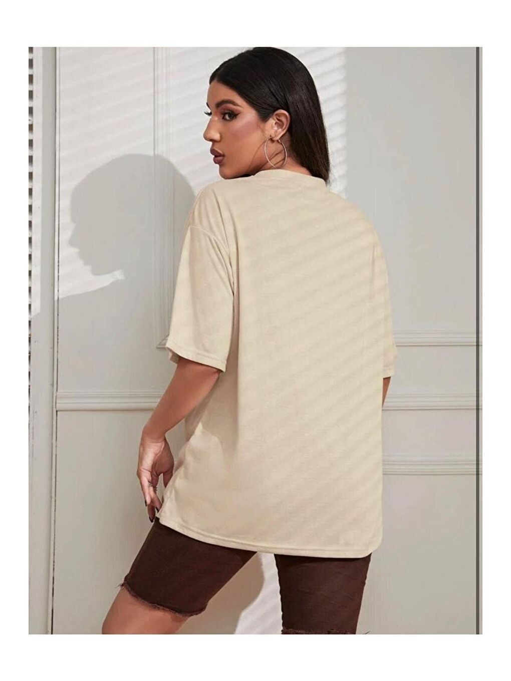 Kadın Bej Tasmania Baskılı Oversize T-shirt-1