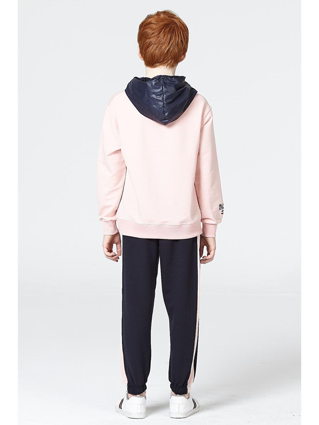 Pembe Kapüşonlu Uzun Kollu Erkek Çocuk Eşofman Takımı-5