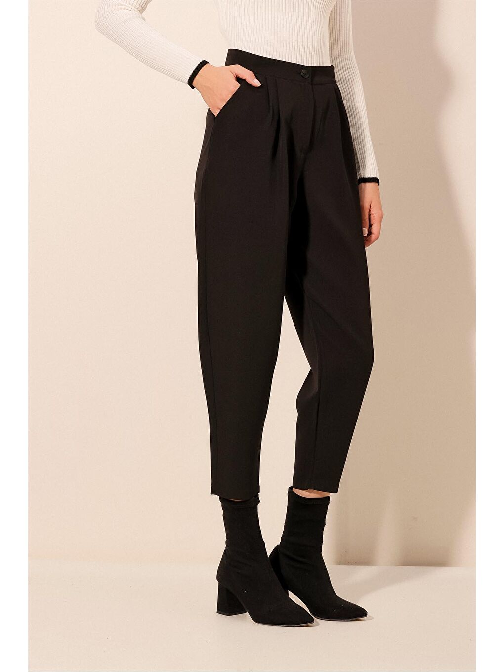 6585 Kumaş Havuç Pantolon - Siyah-4