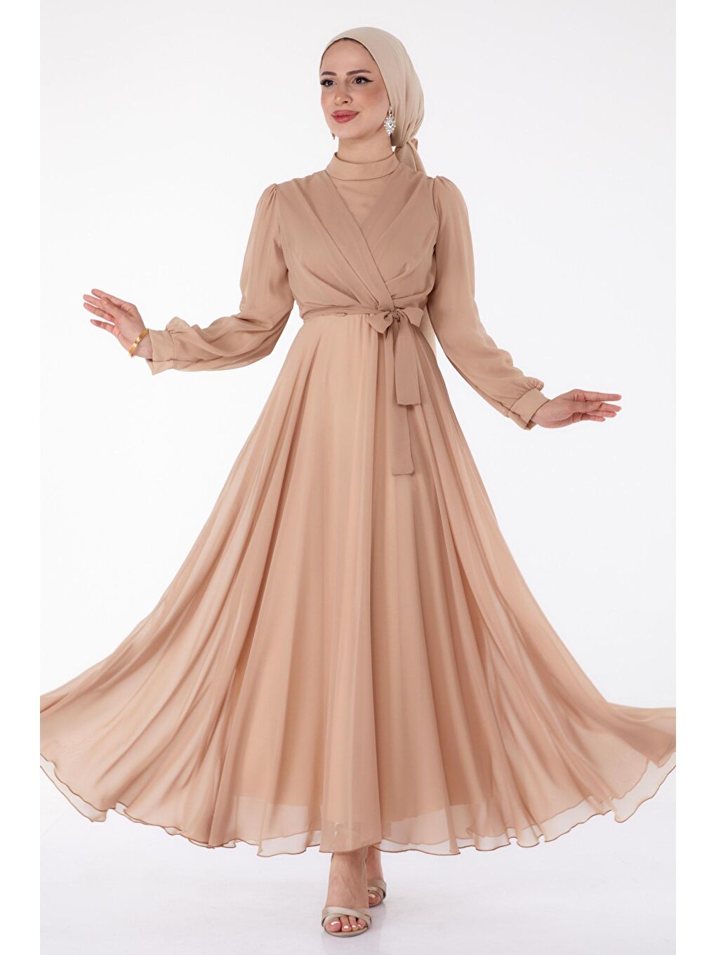 Hakim Yaka Kadın Bej Kruvaze Yaka Kuşaklı Abiye Elbise - 23864-1