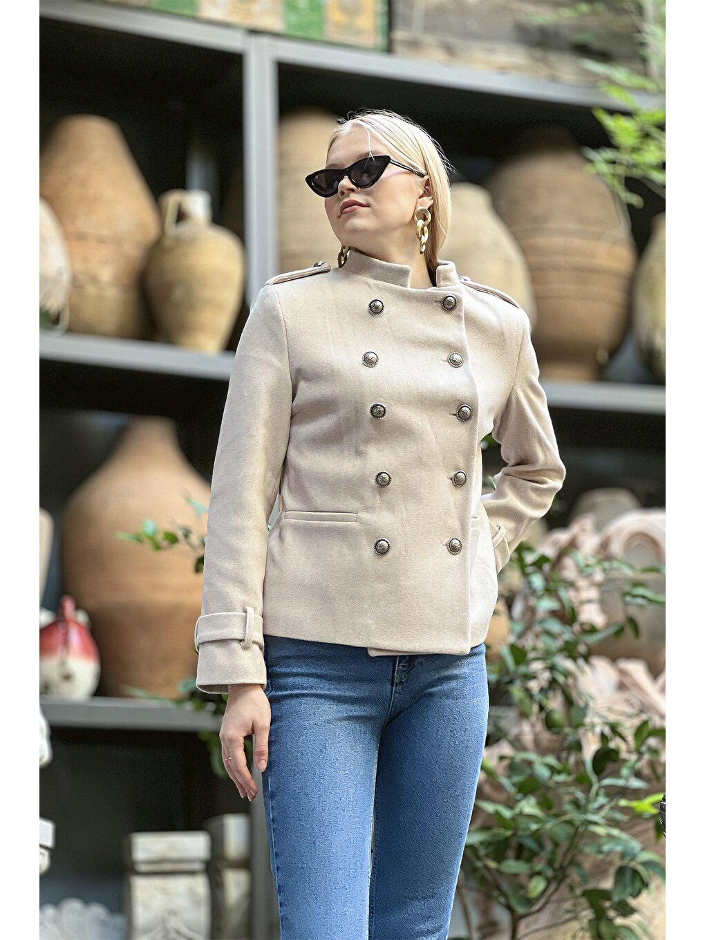 Bej Komutan Hakim Yaka Düğmeli Kaban-1