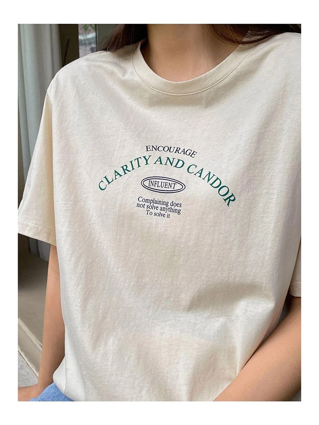 Kadın Bej Clarity And Candor Baskılı Oversize T-shirt-1