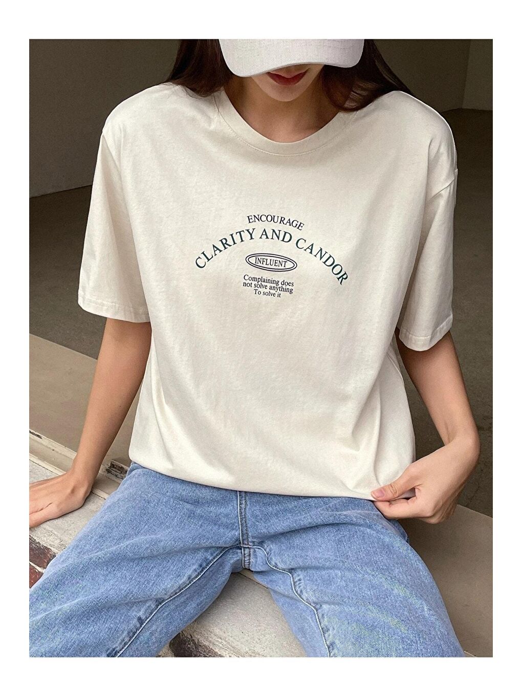 Kadın Bej Clarity And Candor Baskılı Oversize T-shirt-5