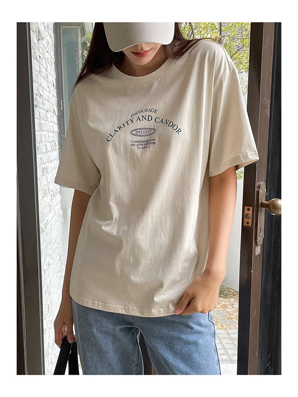 Kadın Bej Clarity And Candor Baskılı Oversize T-shirt-6
