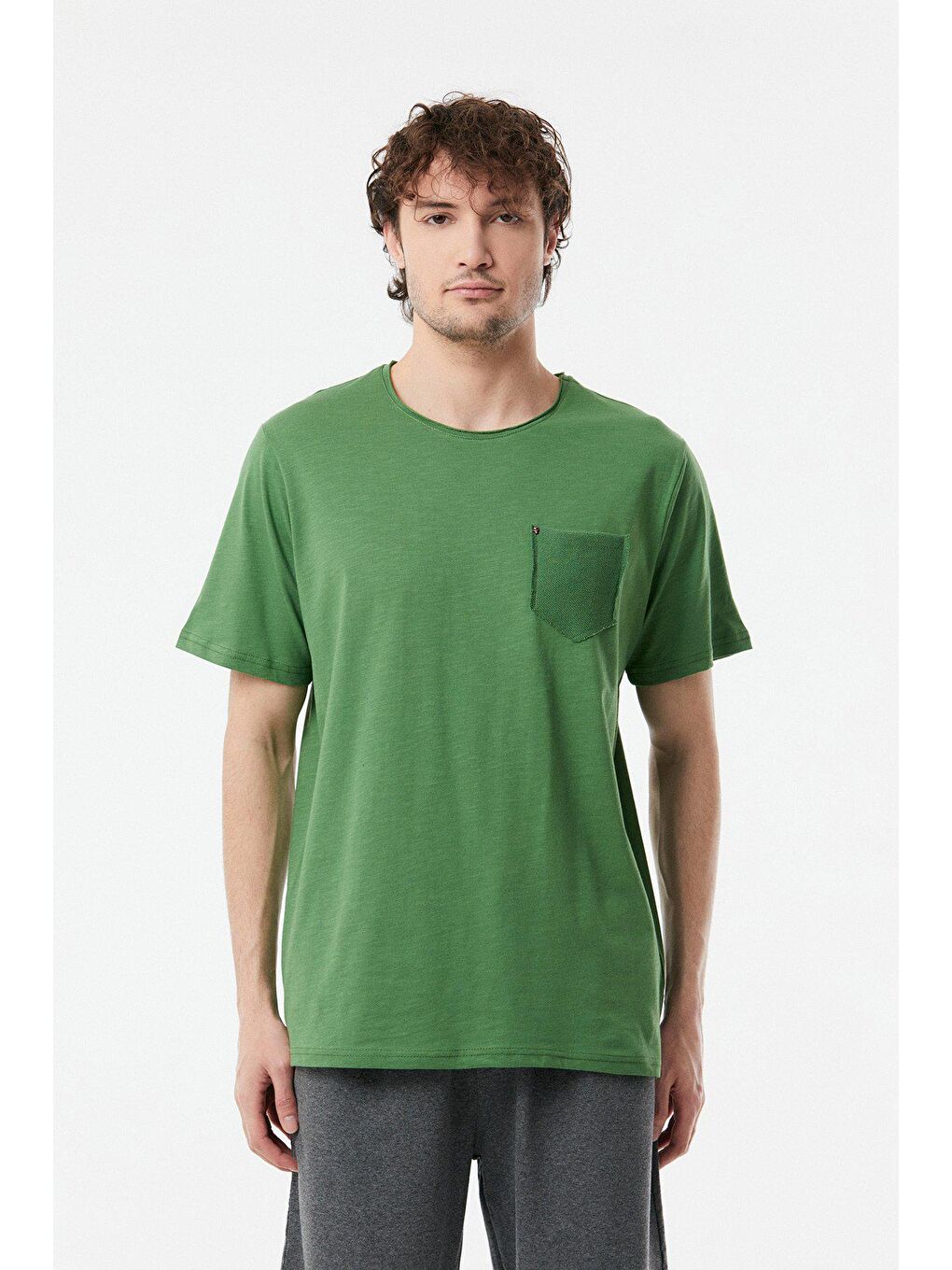 Yeşil Basic Cepli Bisiklet Yaka Tişört-4