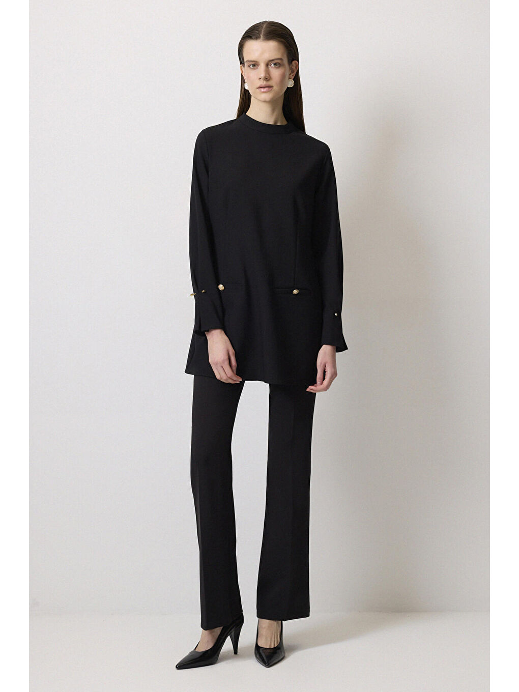 Siyah Gold Detaylı Dik Yaka Tunik