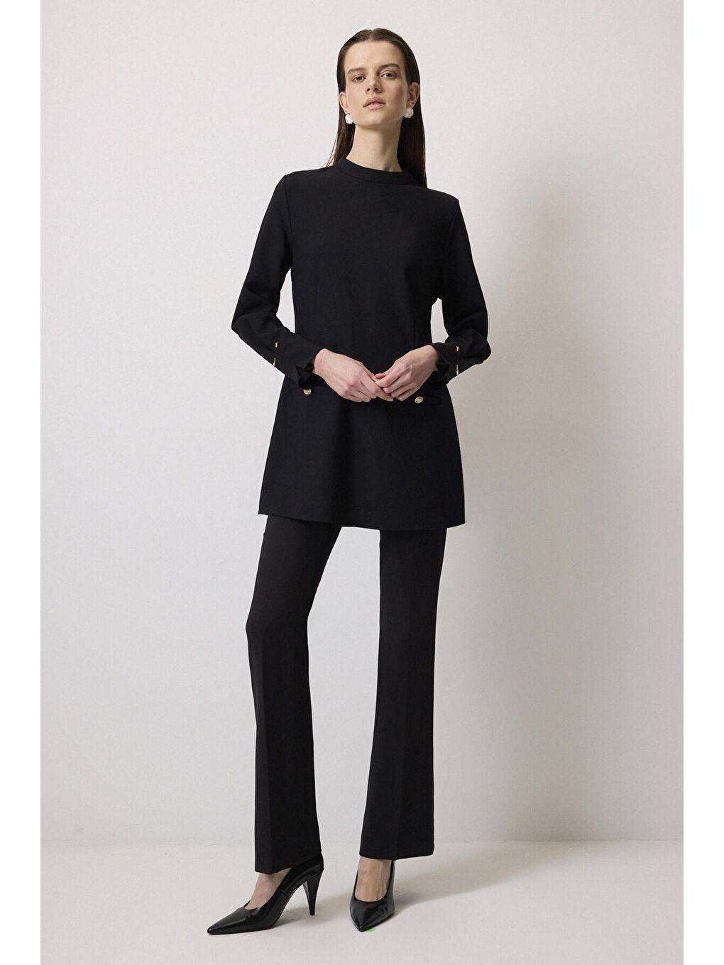 Siyah Gold Detaylı Dik Yaka Tunik-1