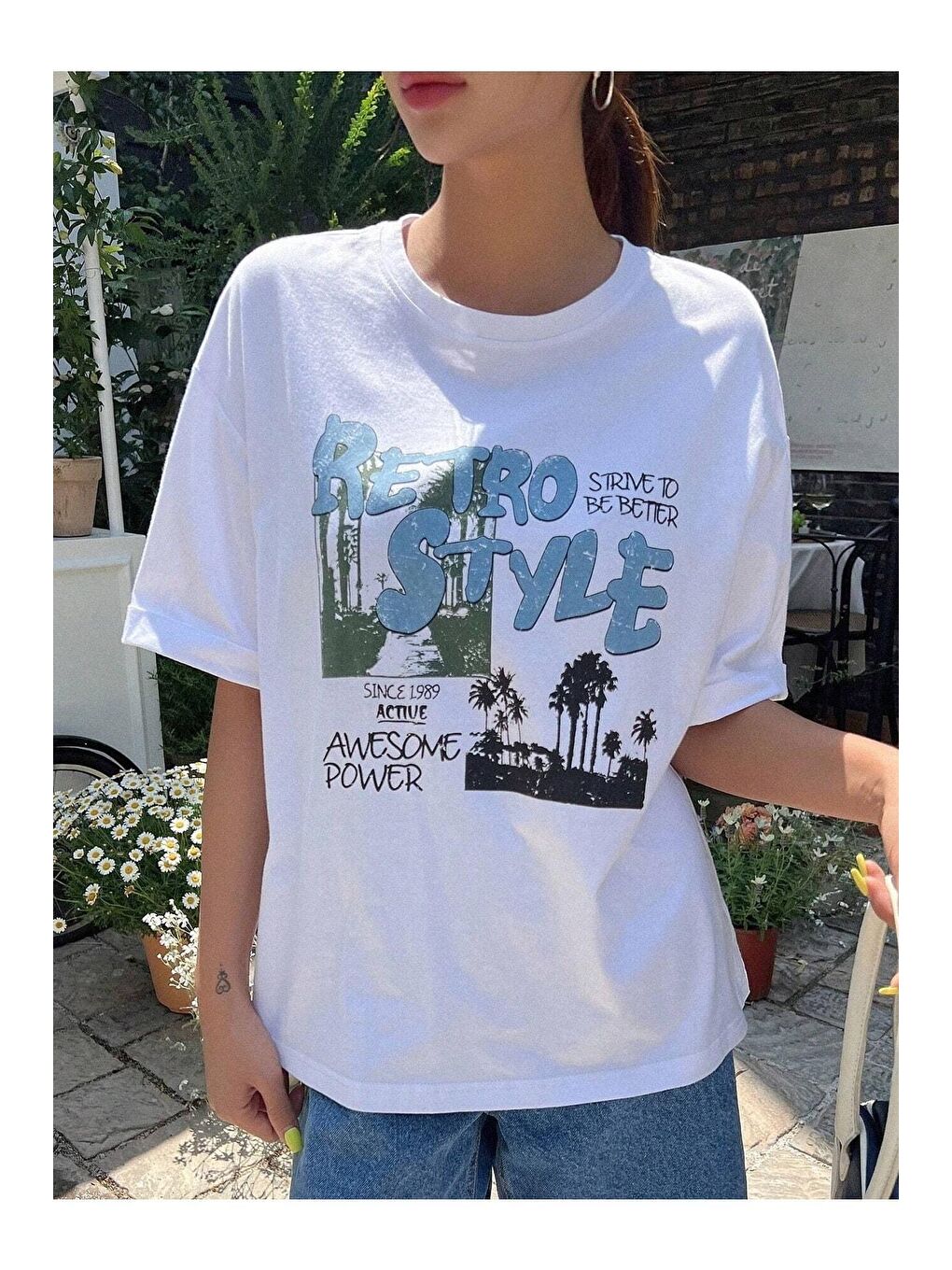 Kadın Beyaz Retro Style Baskılı Oversize Tişört-3
