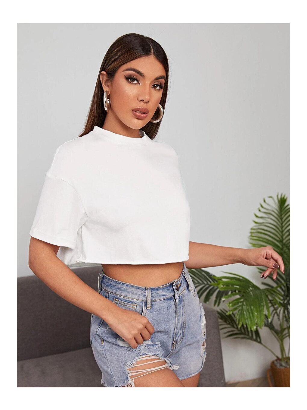 Kadın Beyaz Bisiklet Yaka Oversize Crop Tişört-1