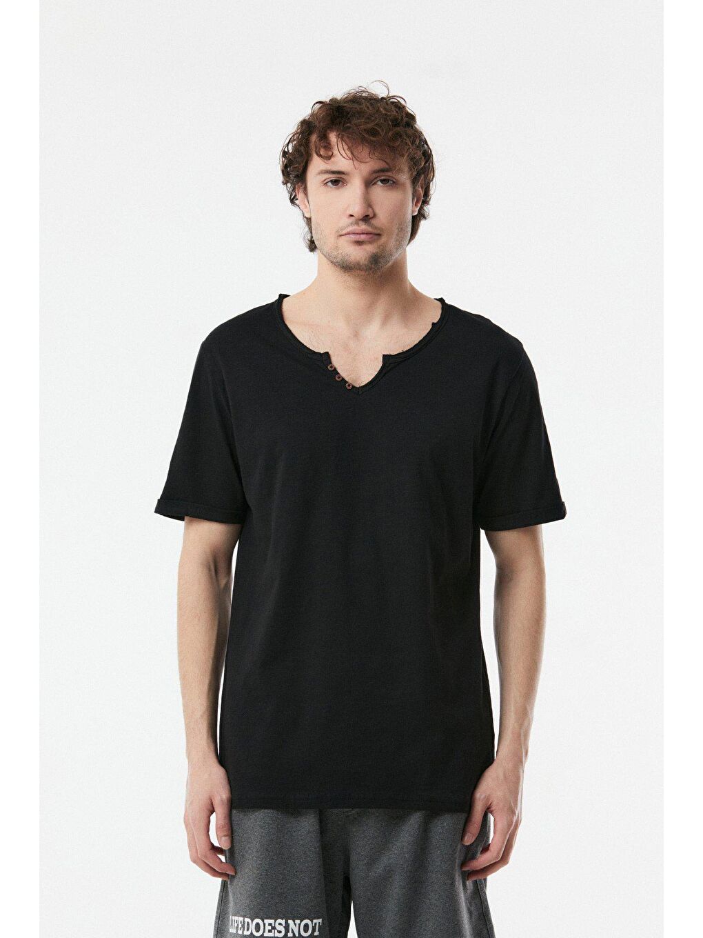Siyah Basic V Yaka Tişört-4