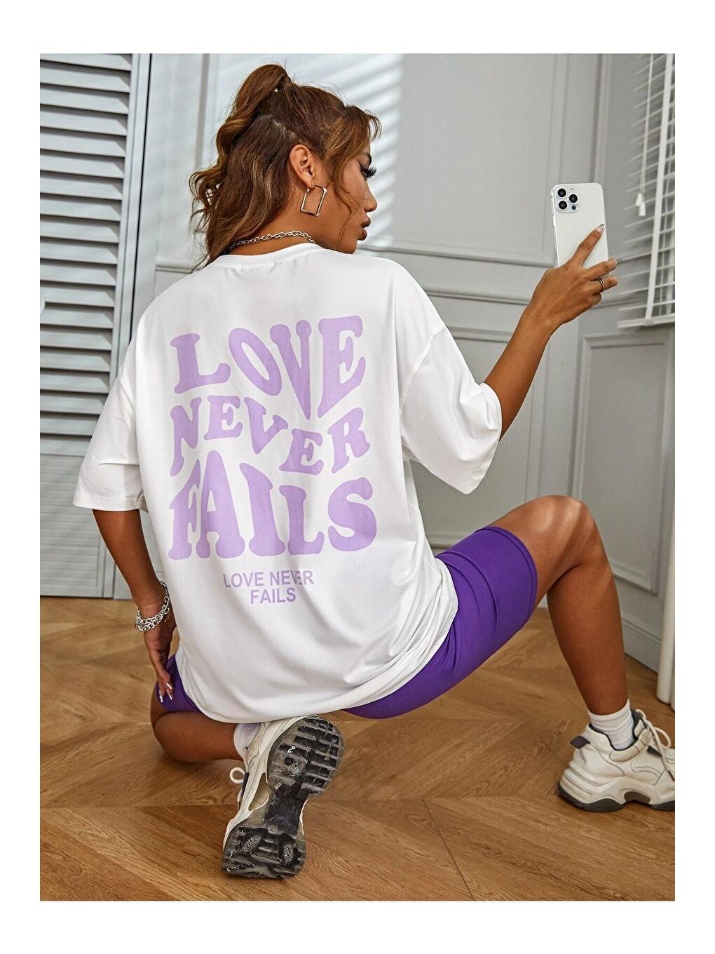 Trendseninle Beyaz Kadın Beyaz Love Never Fails Baskılı Oversize Tişört