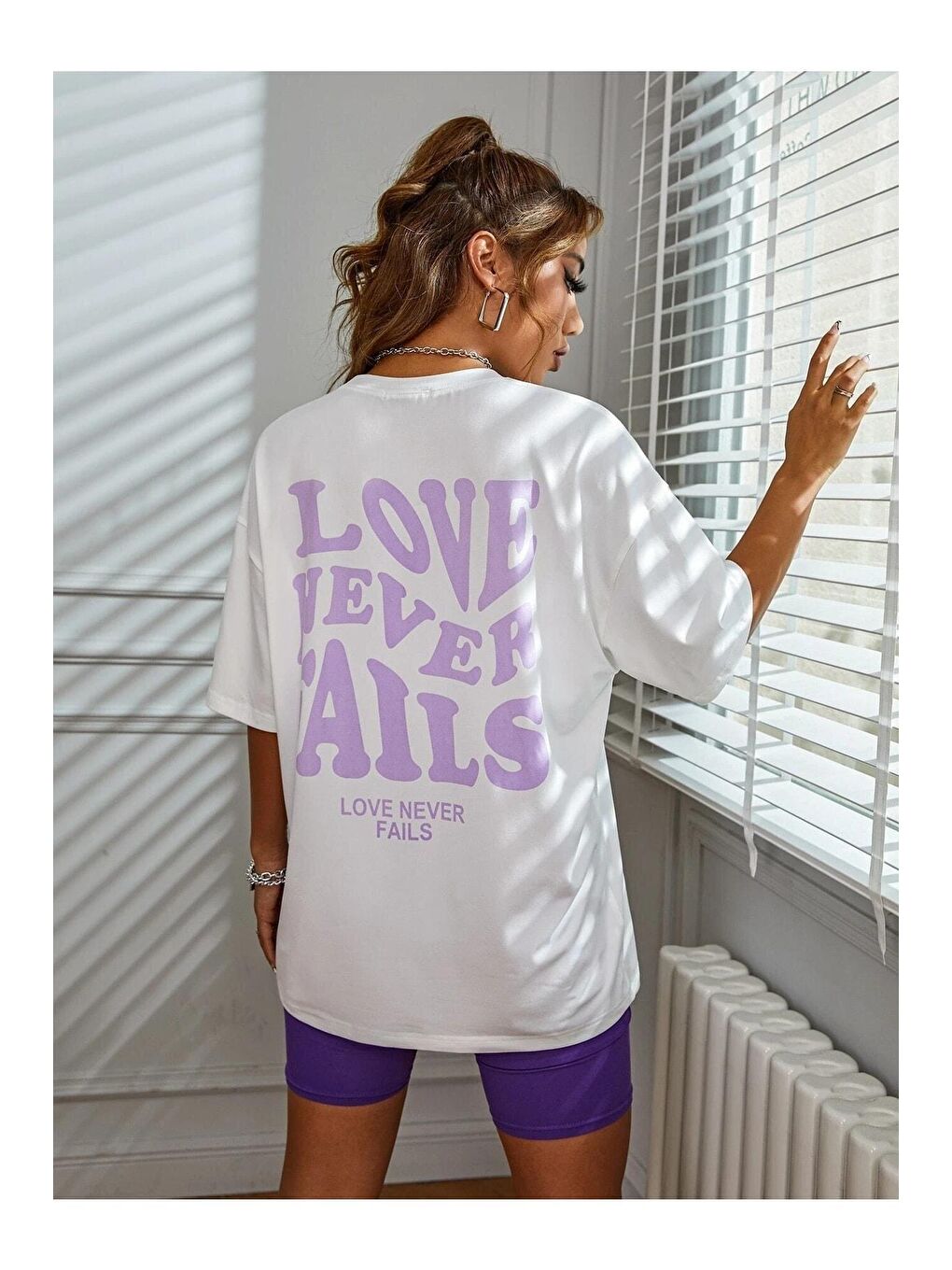 Trendseninle Beyaz Kadın Beyaz Love Never Fails Baskılı Oversize Tişört - 2