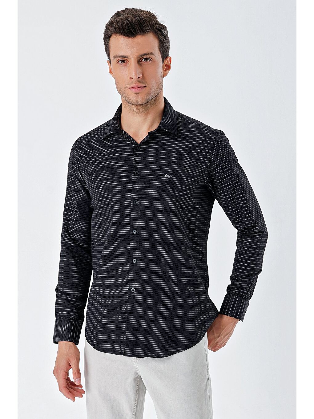 Siyah Uzun Kollu Desenli Armürlü Sert Yaka Cepsiz Pamuklu Klasik Slim Fit Gömlek 1004230203