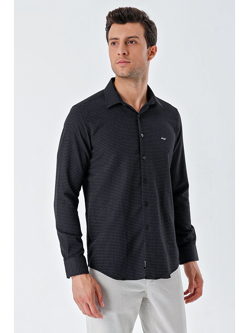 Siyah Uzun Kollu Desenli Armürlü Sert Yaka Cepsiz Pamuklu Klasik Slim Fit Gömlek 1004230203-1