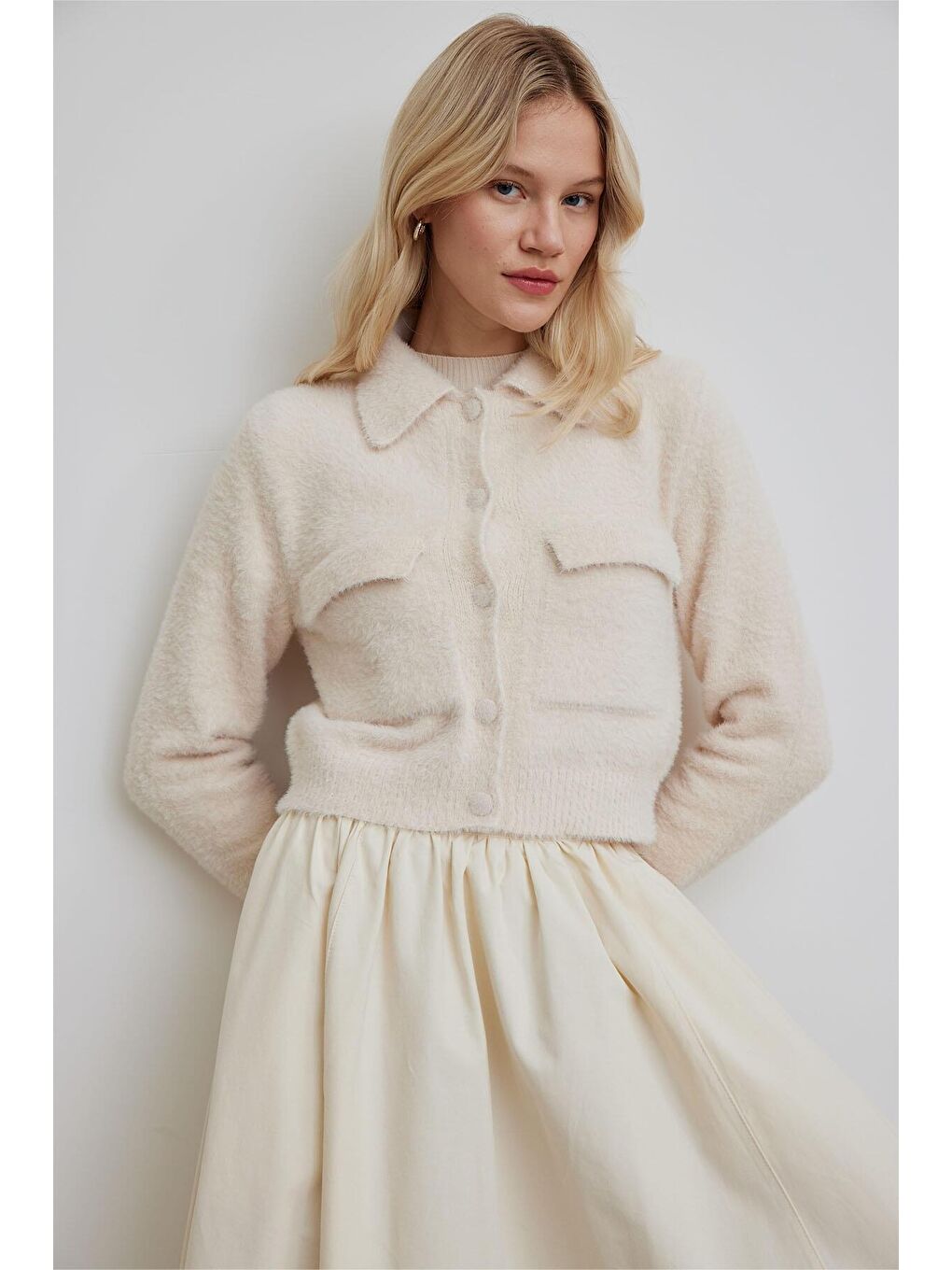 Bej Arya Yumuşak Crop Hırka Vanilya