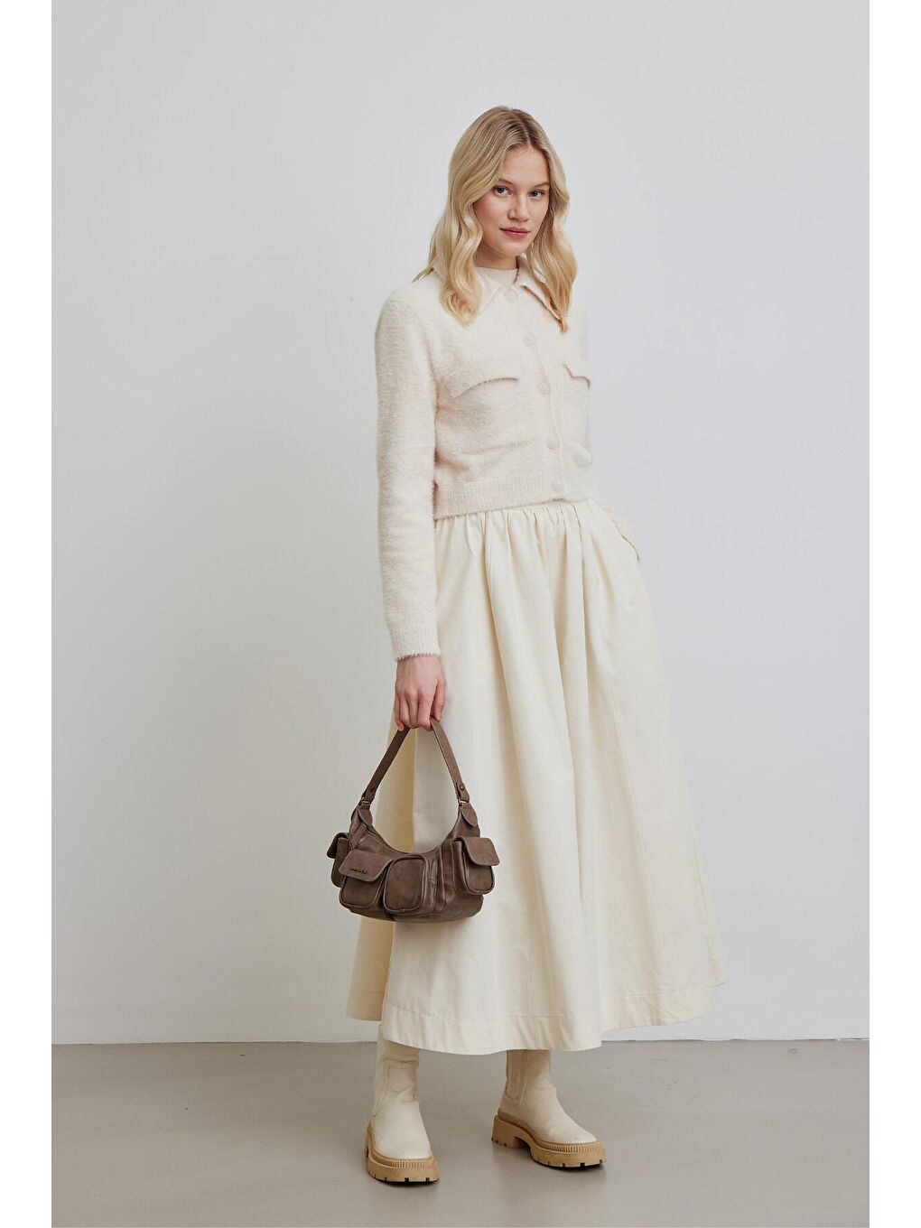 Bej Arya Yumuşak Crop Hırka Vanilya-2