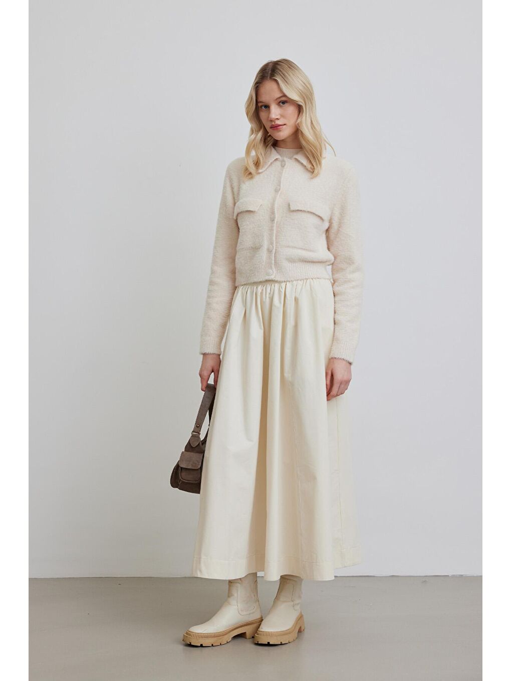 Bej Arya Yumuşak Crop Hırka Vanilya-4