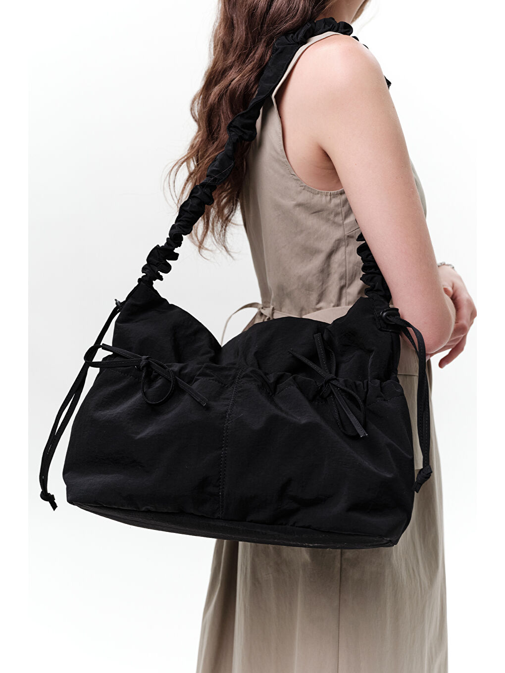 Büzgü Detaylı Tote Çanta Siyah-1