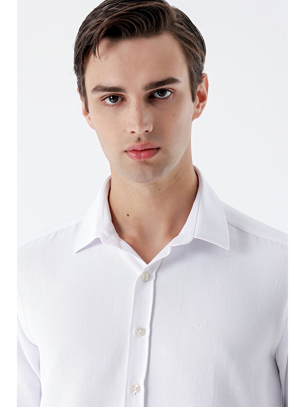 Beyaz Uzun Kollu Desenli Armürlü Sert Yaka Cepsiz Klasik Slim Fit Dar Kesim Gömlek 1004235149-1