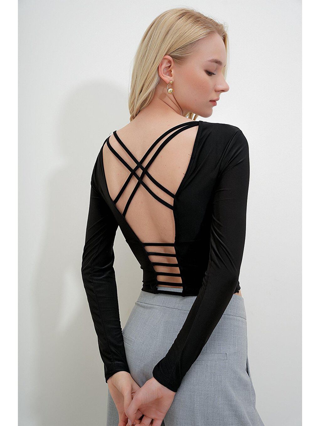 Siyah Önü İp Bağlamalı BLUZ-1