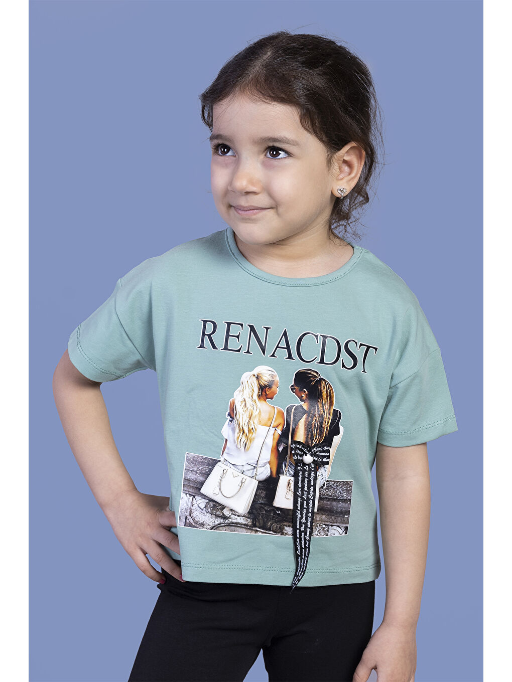 Yeşil Kız Çocuk Dijital Baskılı Arkası Detaylı Tişört