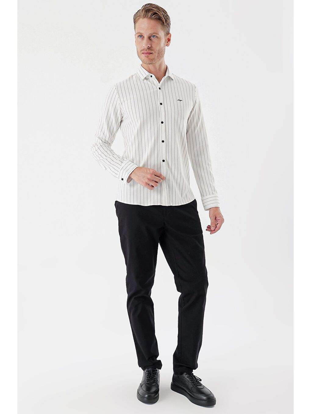 Beyaz Uzun Kollu Çizgili Örme Cepsiz Casual Slim Fit Dar Kesim Gömlek 1004235114-1