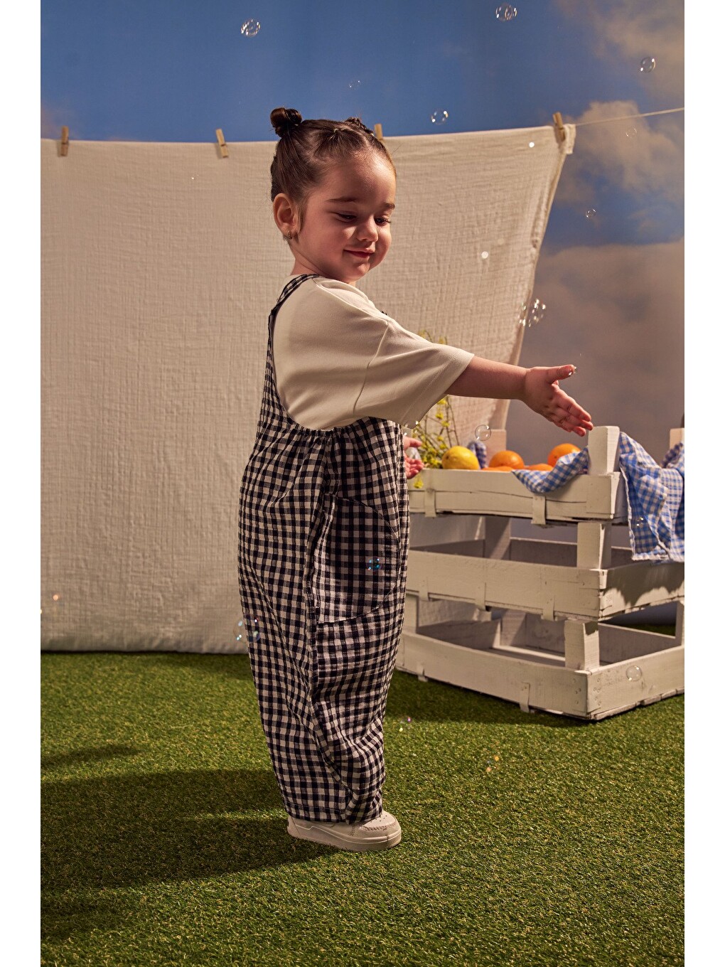 Siyah Daisy Picnic Serisi Cepli Salopet-3