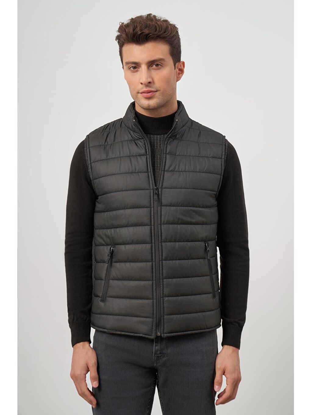 Siyah Kapitone Dik Yaka Düz Garnisiz-Biyesiz Slim Fit Yelek 1009245150