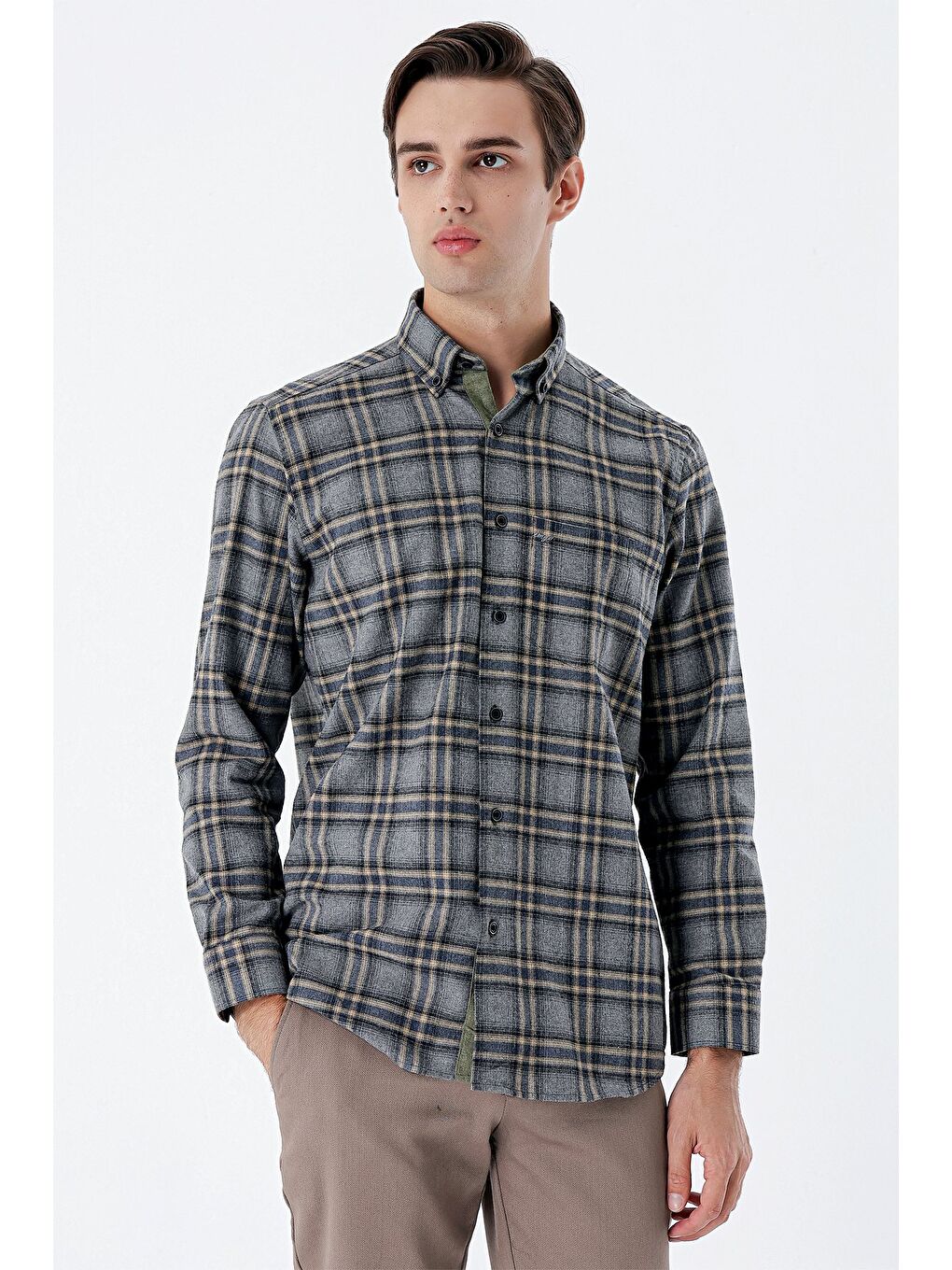 Gri Füme Uzun Kollu Ekoseli Gabardin Sert Yaka Cepli Garnili Casual Comfort Fit Gömlek 1004235109-5