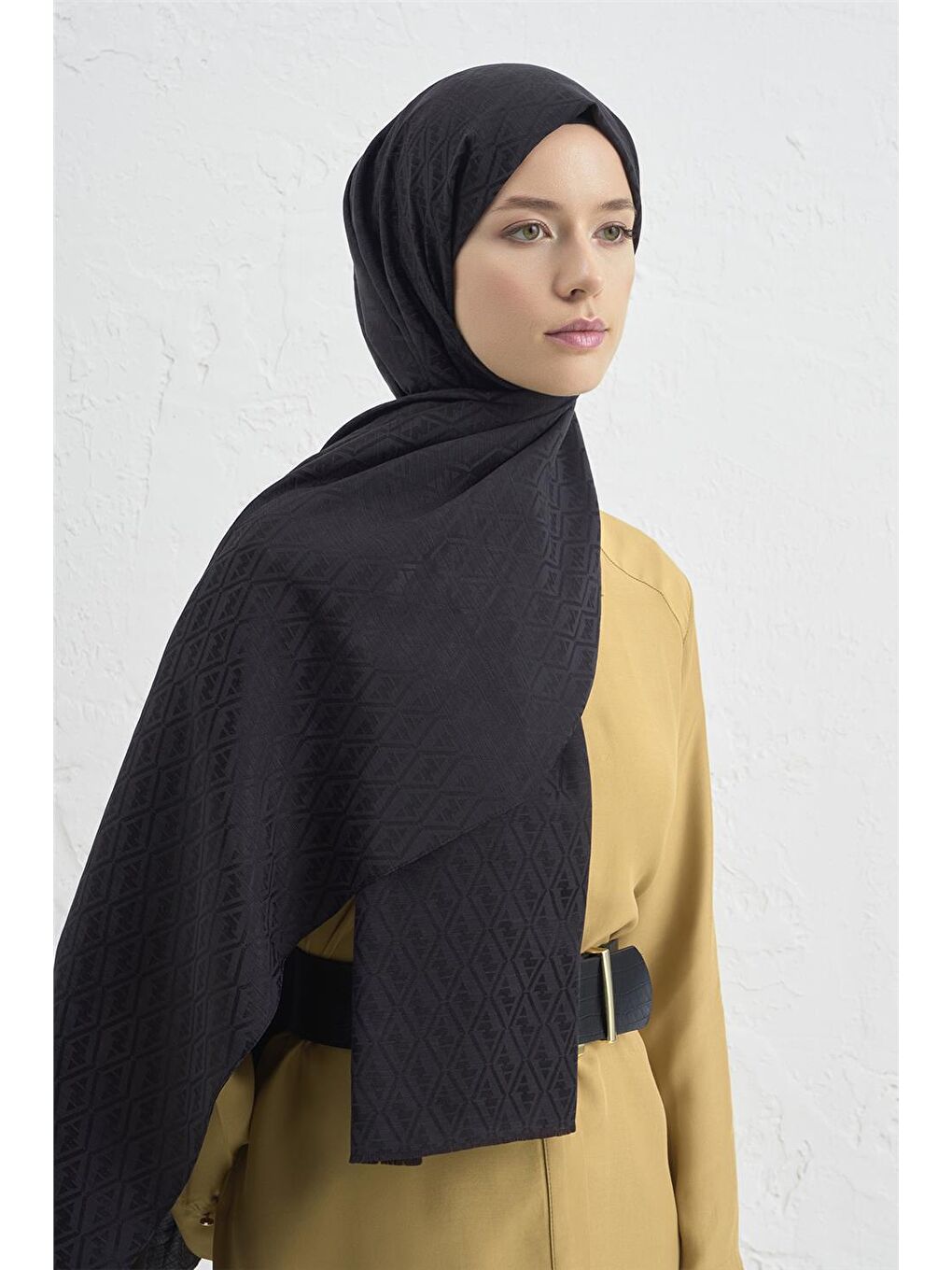 Lacivert Jakarlı İpek Pamuk Monogram Şal 26 01-2