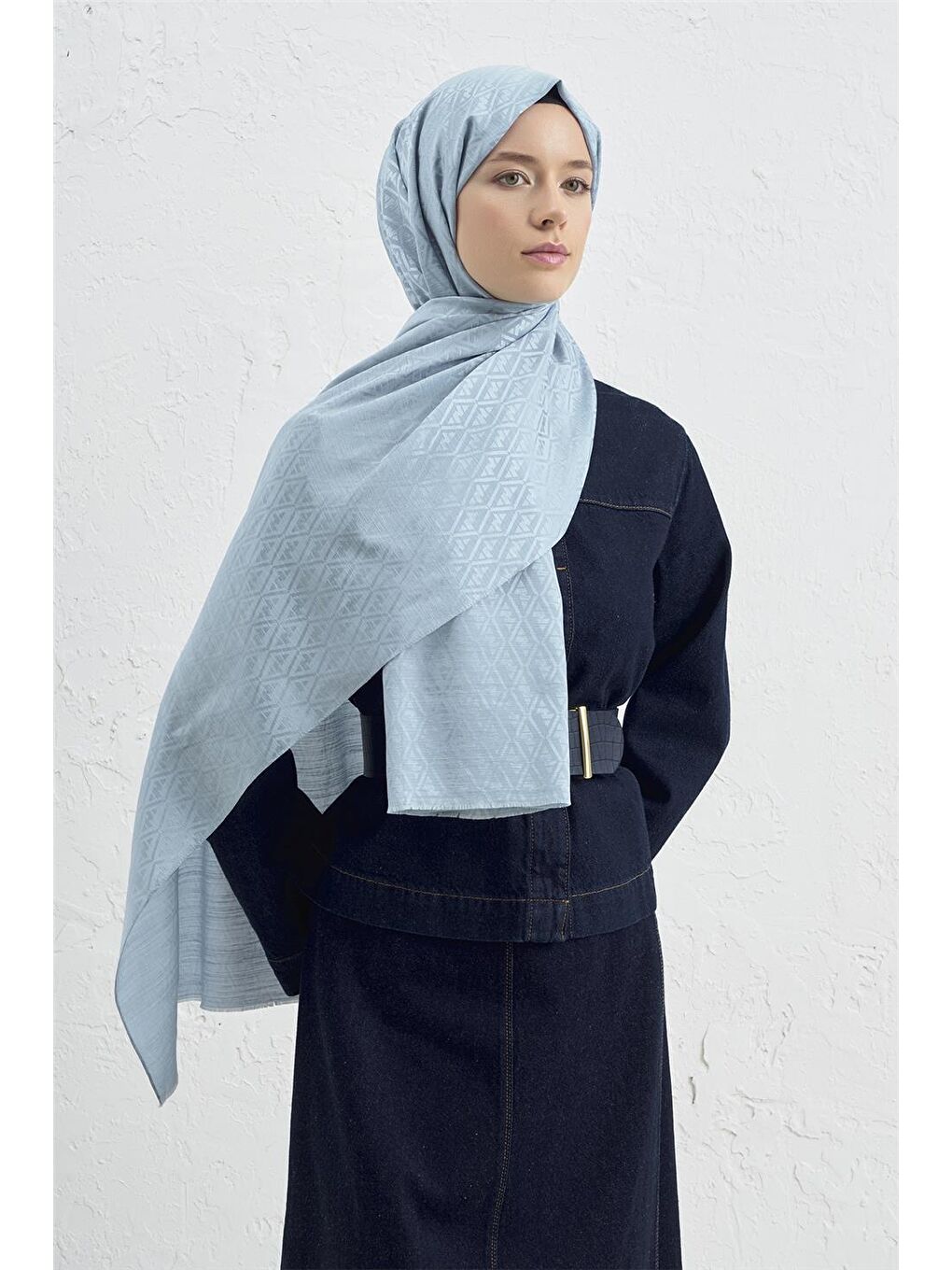 Mavi Jakarlı İpek Pamuk Monogram Şal 26 55