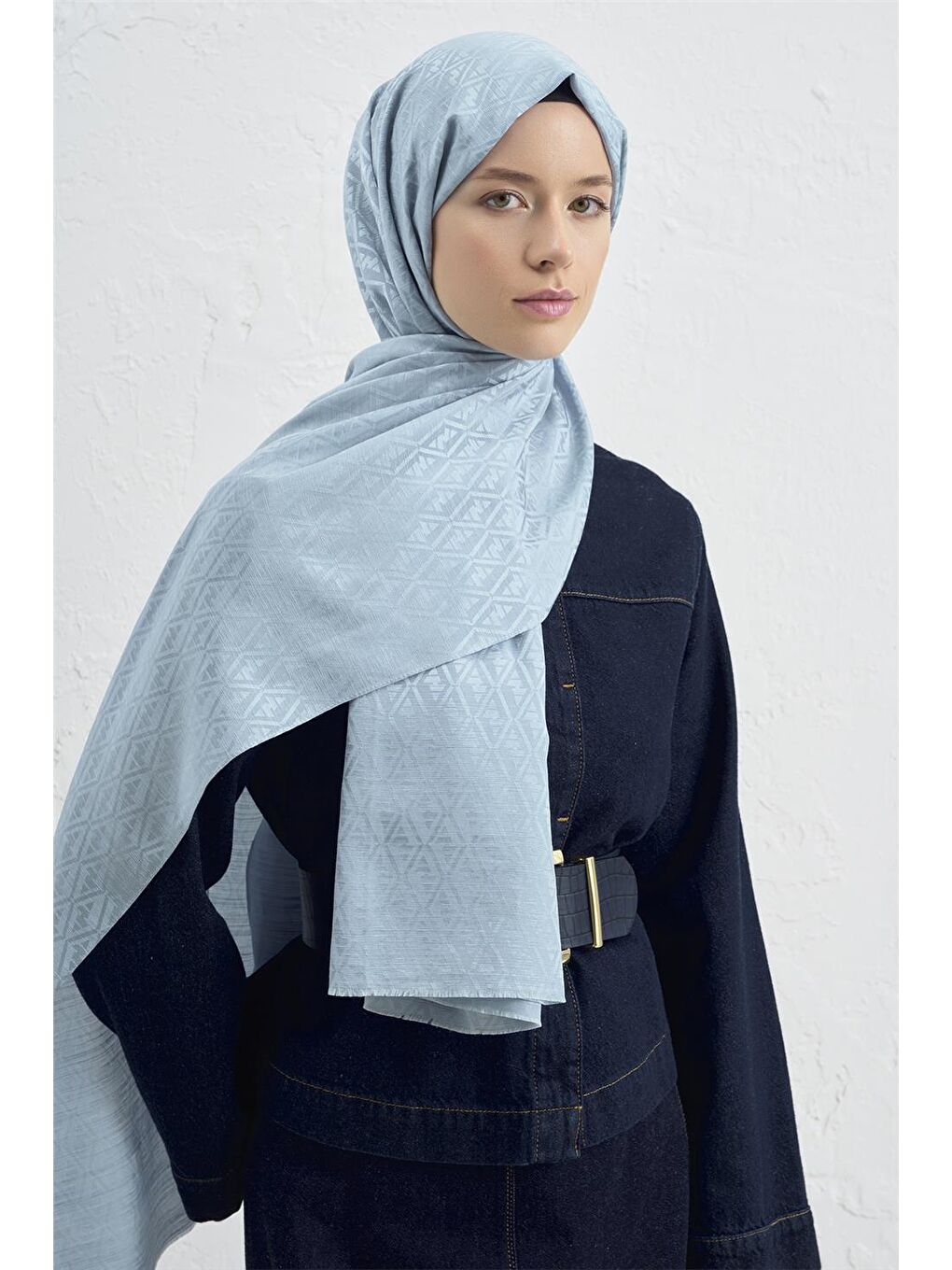 Mavi Jakarlı İpek Pamuk Monogram Şal 26 55-3