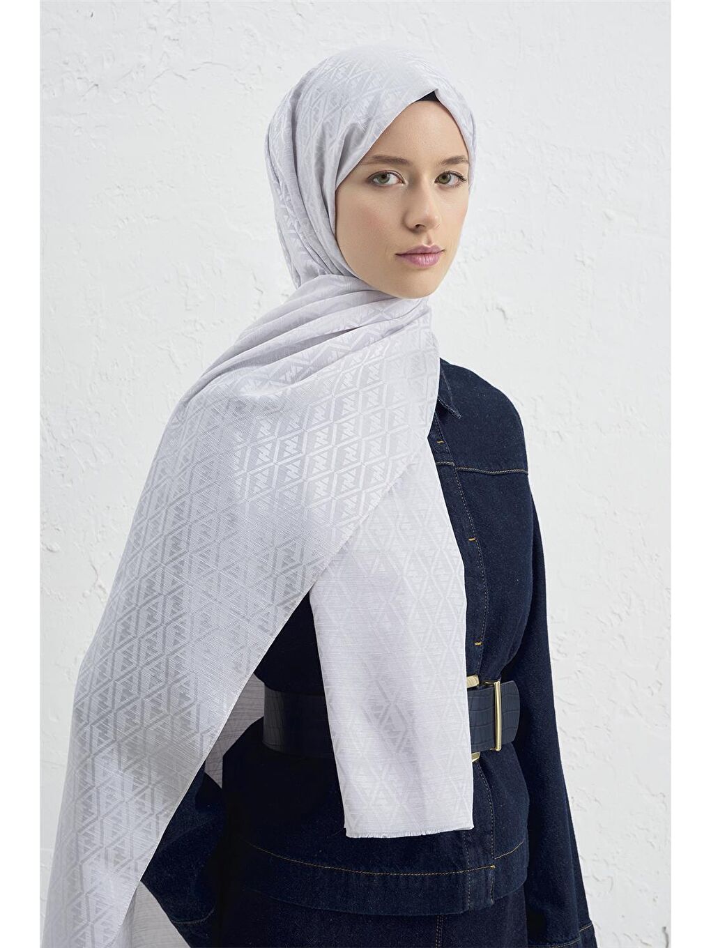 Gri Jakarlı İpek Pamuk Monogram Şal 26 23